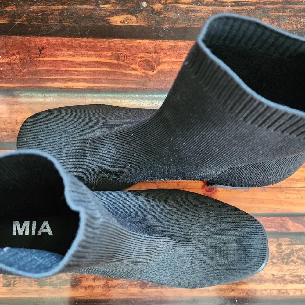 Mia Erika Black Heeled Boots Sz 10 - Picture 2 of 3